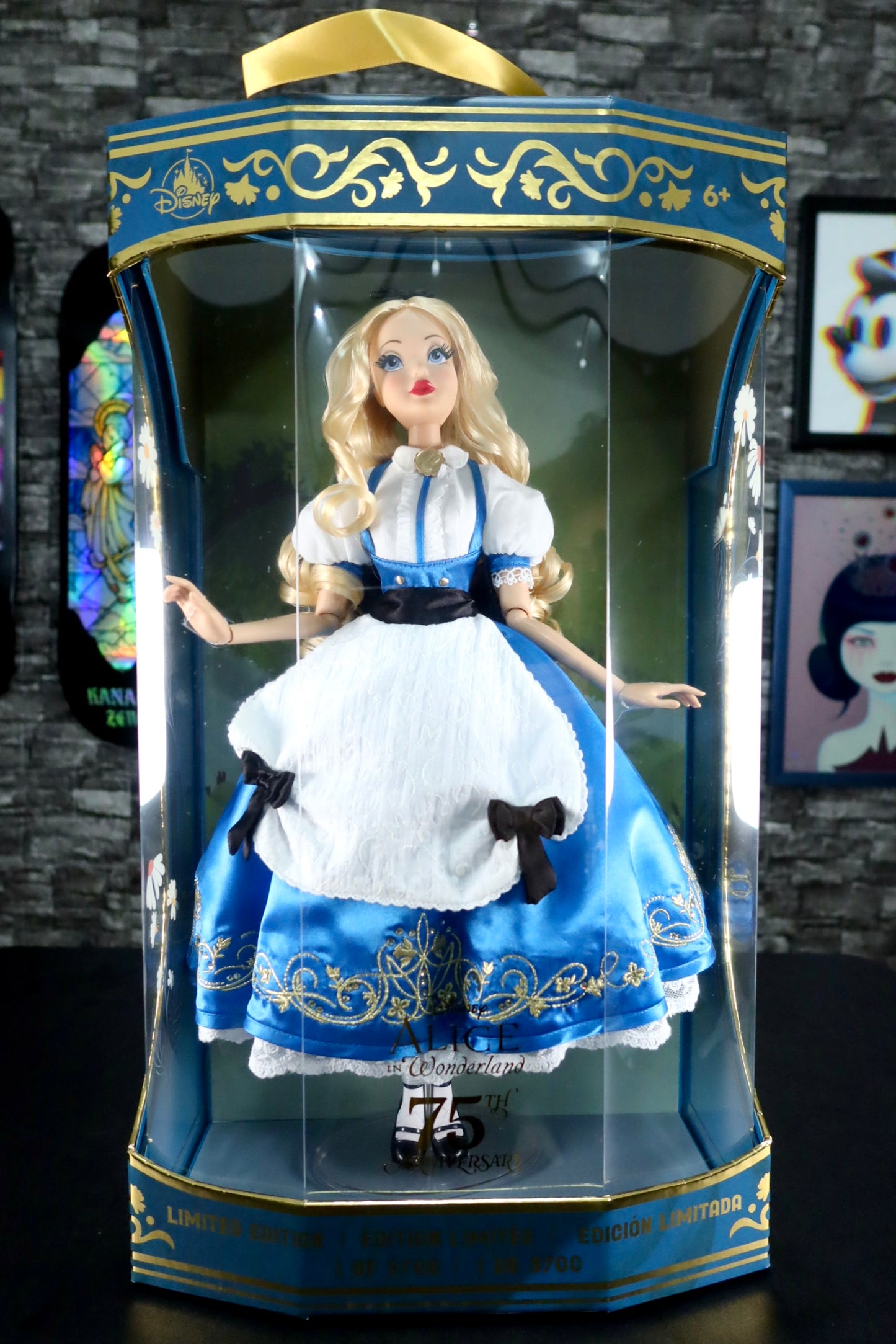Muñeca "Alicia en el País de las Maravillas"