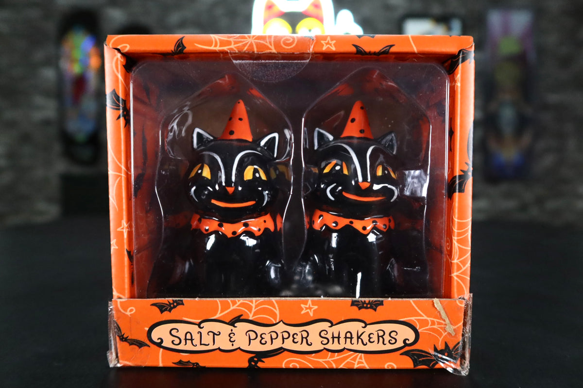 Saleros "Halloween Cat #3"