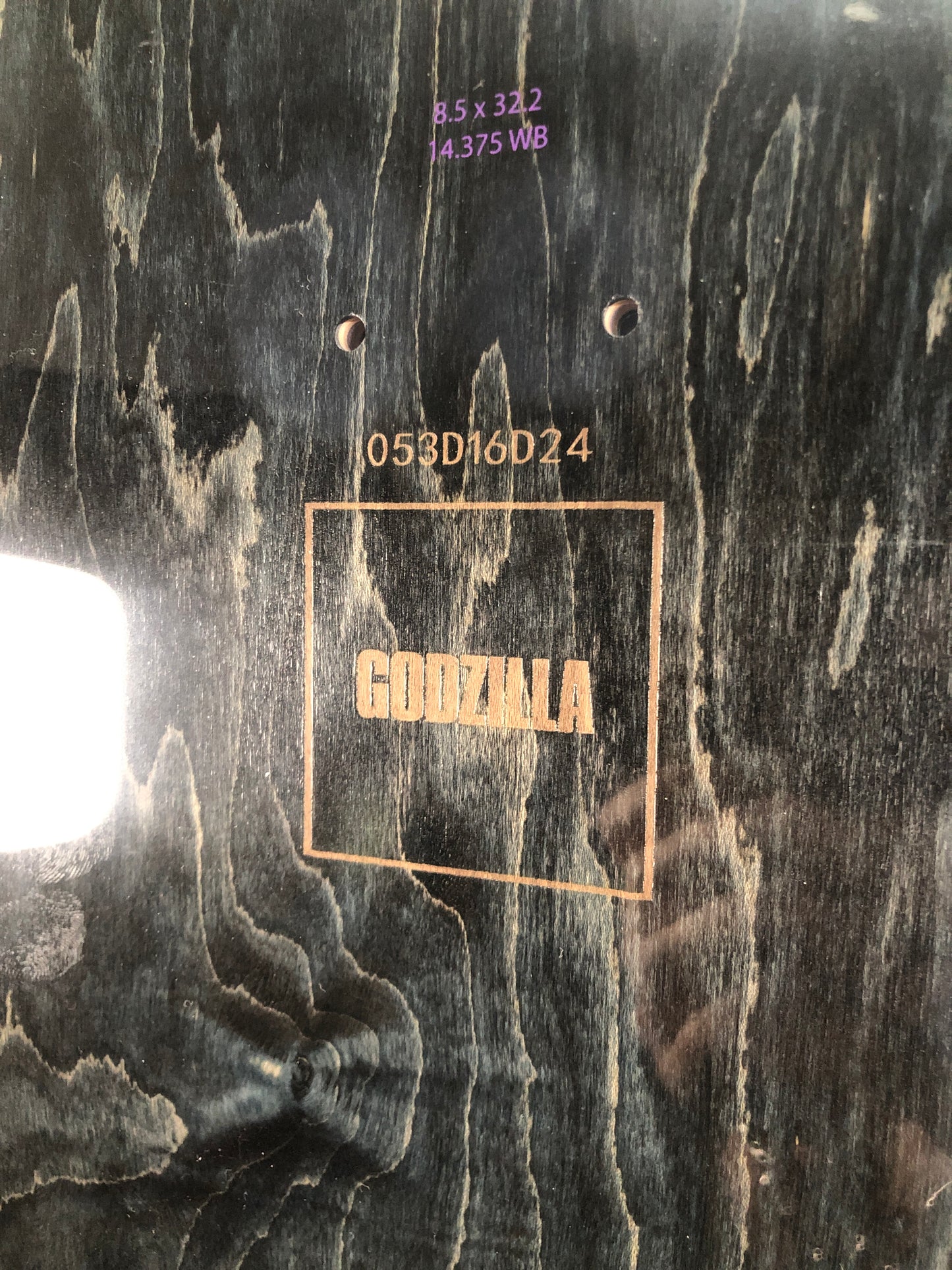 Patineta Santa Cruz / Godzilla (Shin Knox Firepit)