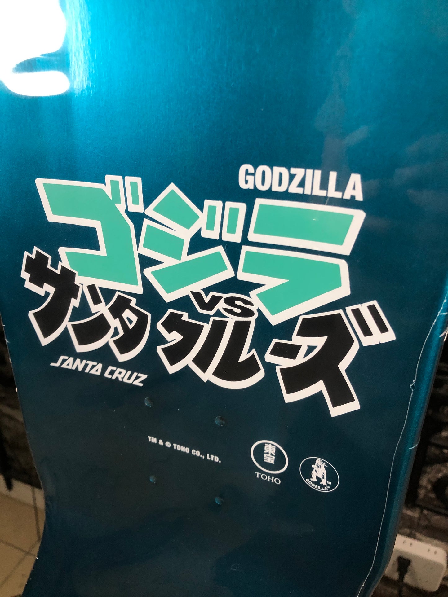 Patineta Santa Cruz / Godzilla (Kaiju Roskopp)