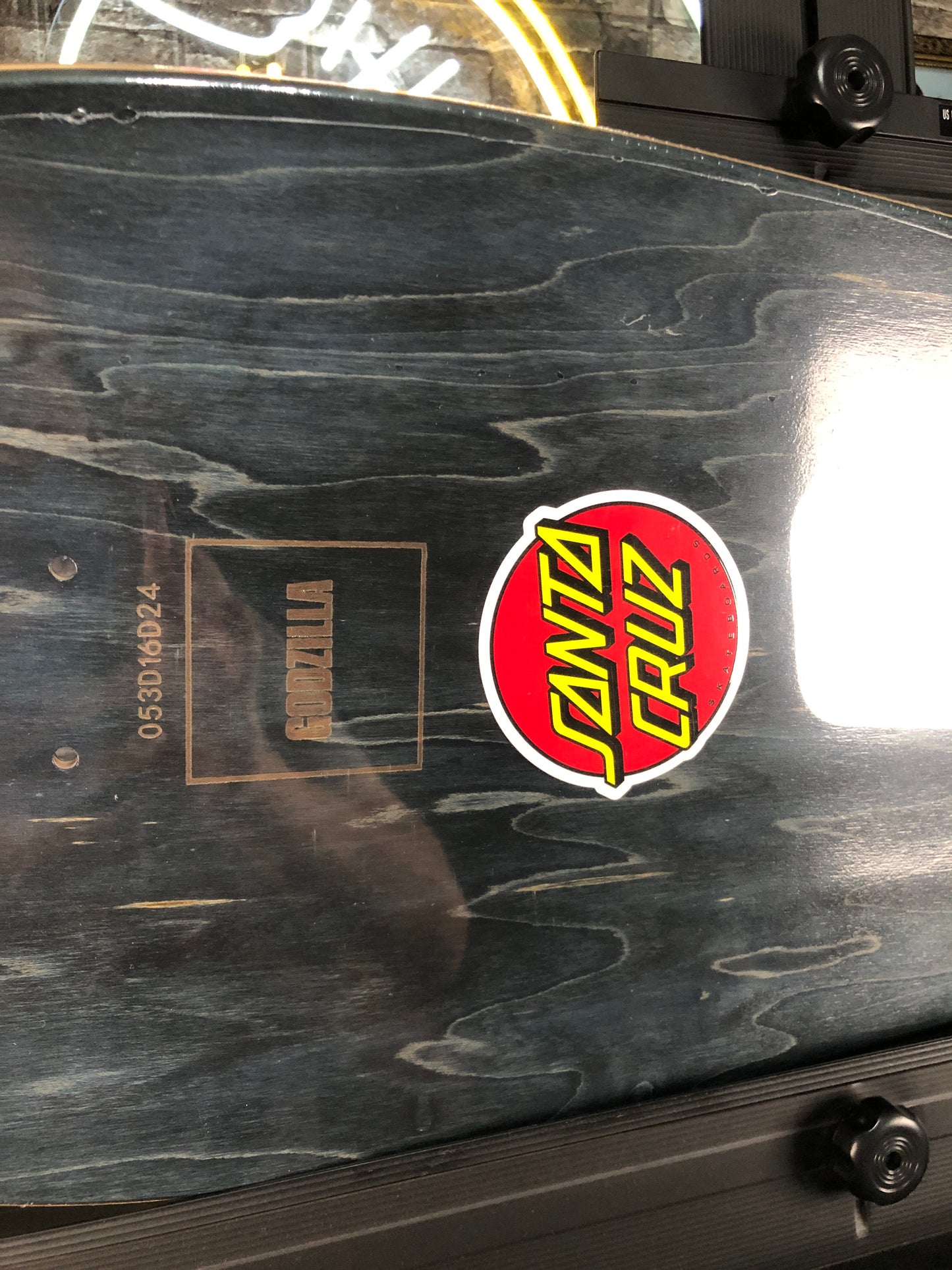 Patineta Santa Cruz / Godzilla (O'Brien Reaper) Edición Exclusiva
