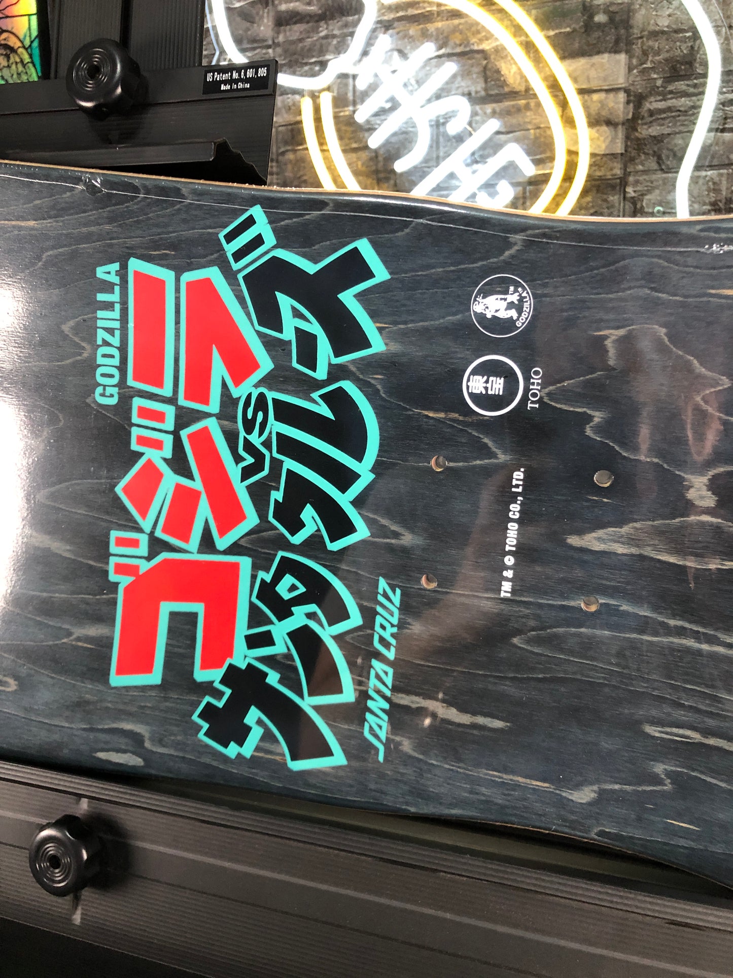 Patineta Santa Cruz / Godzilla (O'Brien Reaper) Edición Exclusiva